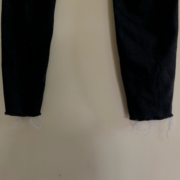 Flower-Embroidered Black Denim Jeans - Picture 6 of 7